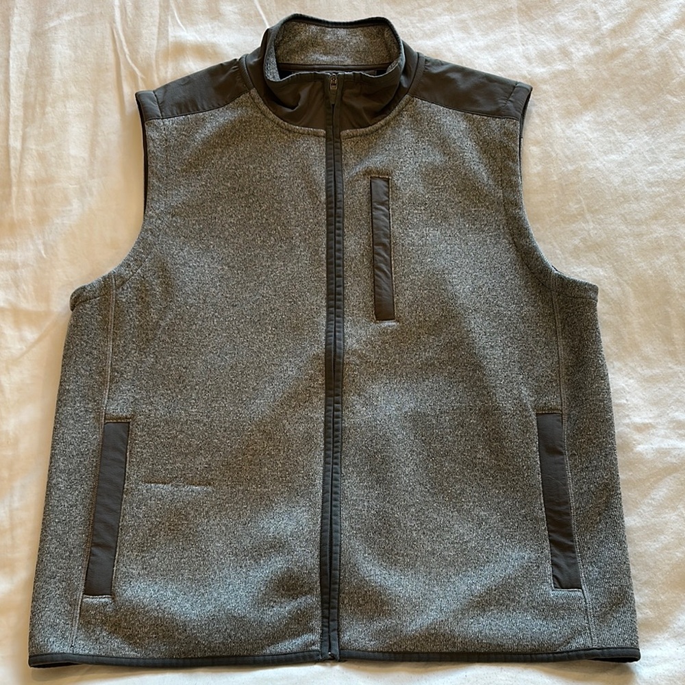 Men's Gray Vineyard Vines vest